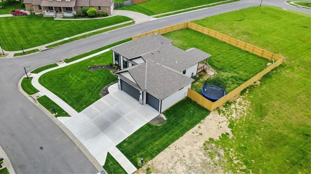 2210 Piedmont Place — photo 37