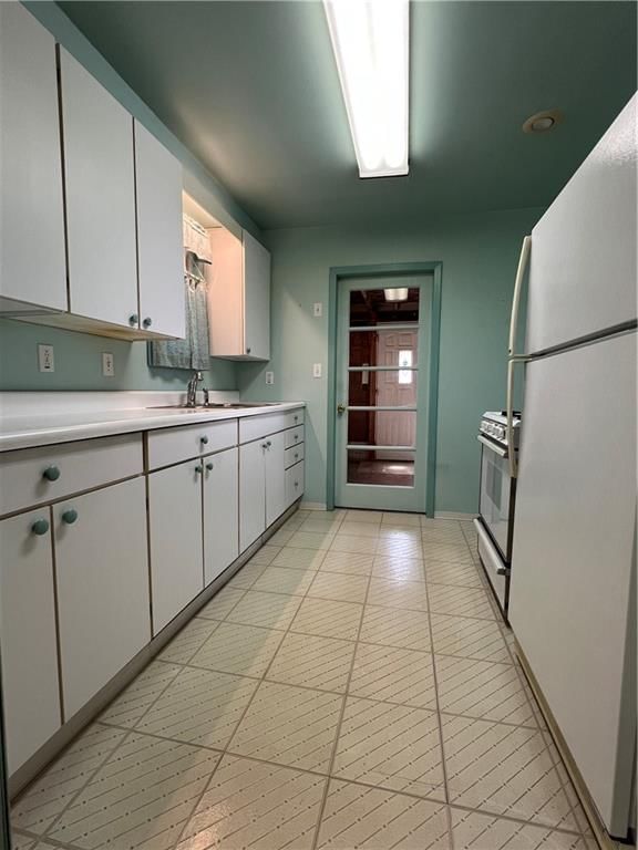 101 E 80th Terrace — photo 13
