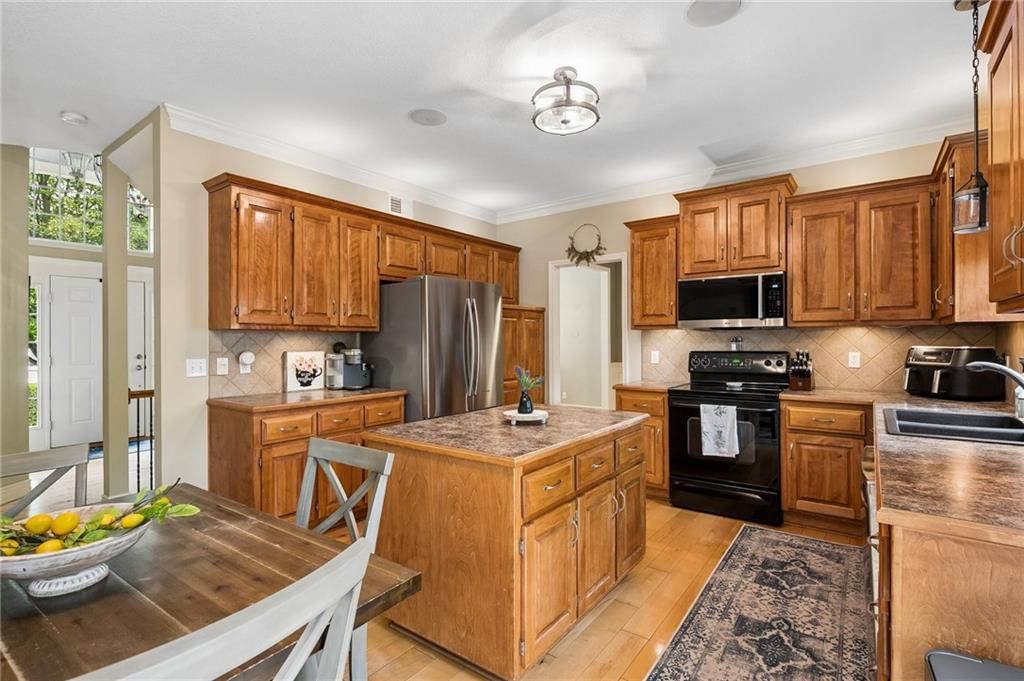 2524 SW 12th Circle — photo 9
