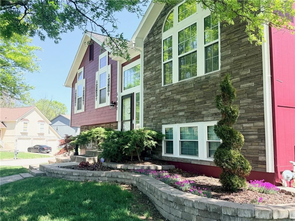 5007 S Powell Avenue — photo 4