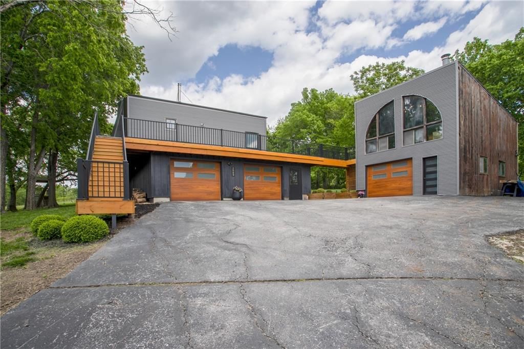 3909 NE Beach Road — photo 4