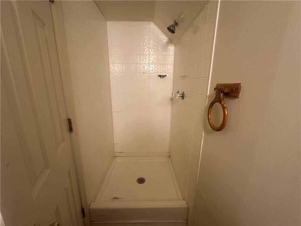 4714 Norton Avenue — photo 7