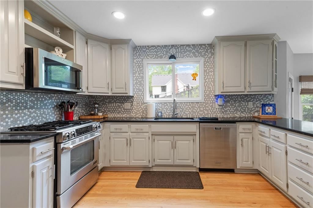 3805 NW 75TH Street — photo 5