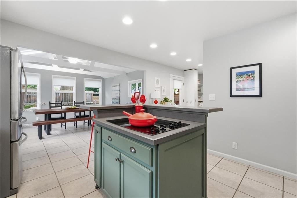5638 Maple Street — photo 11