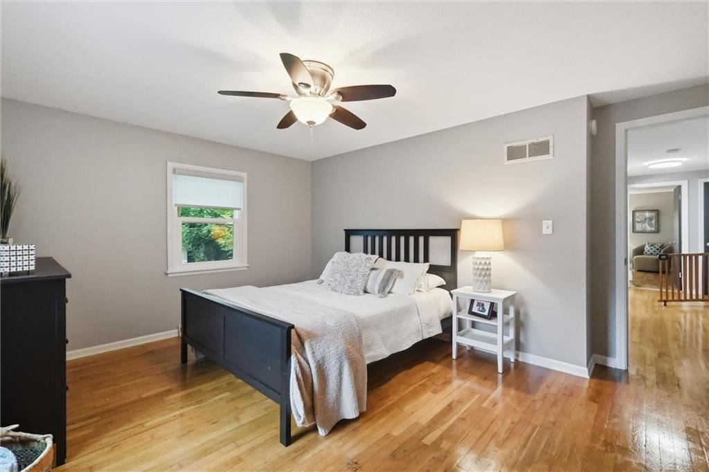 5638 Maple Street — photo 18