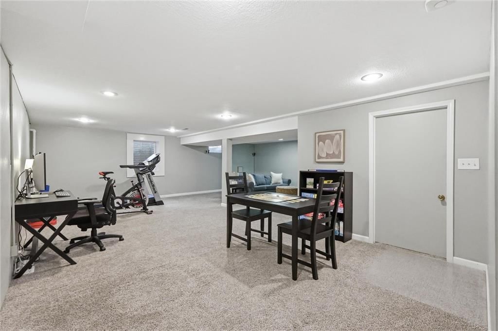 5638 Maple Street — photo 25