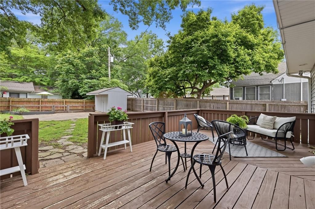 5638 Maple Street — photo 26