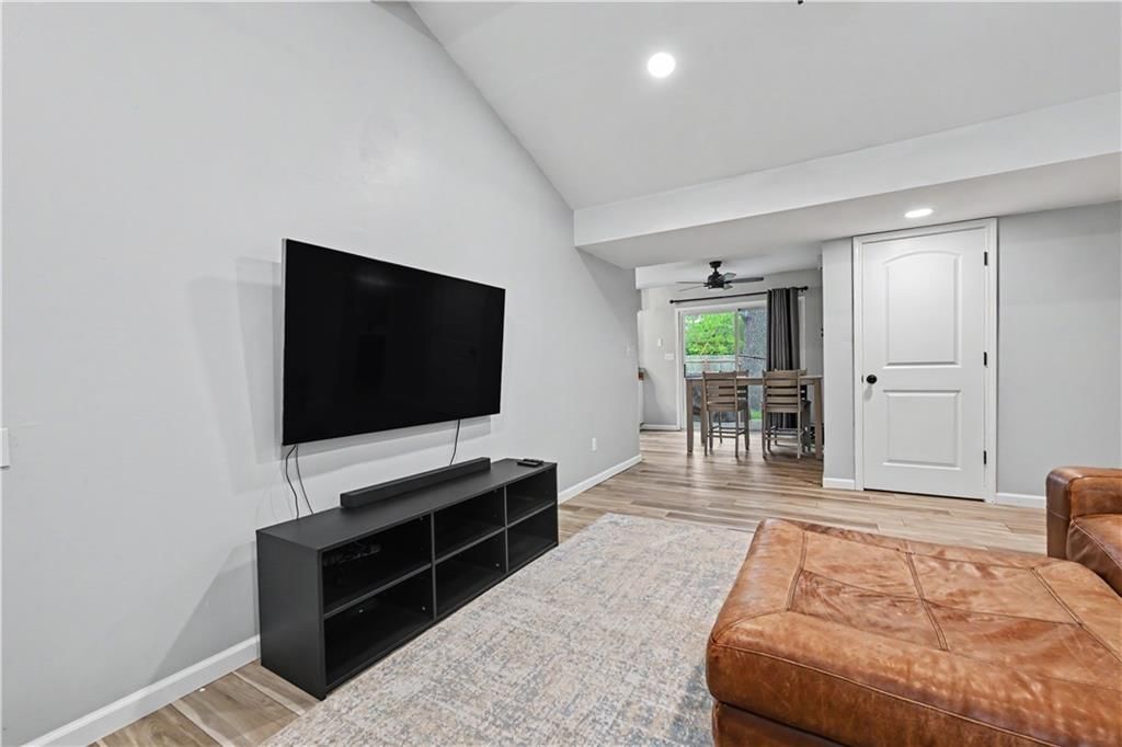 3804 Shadybrook Lane — photo 12