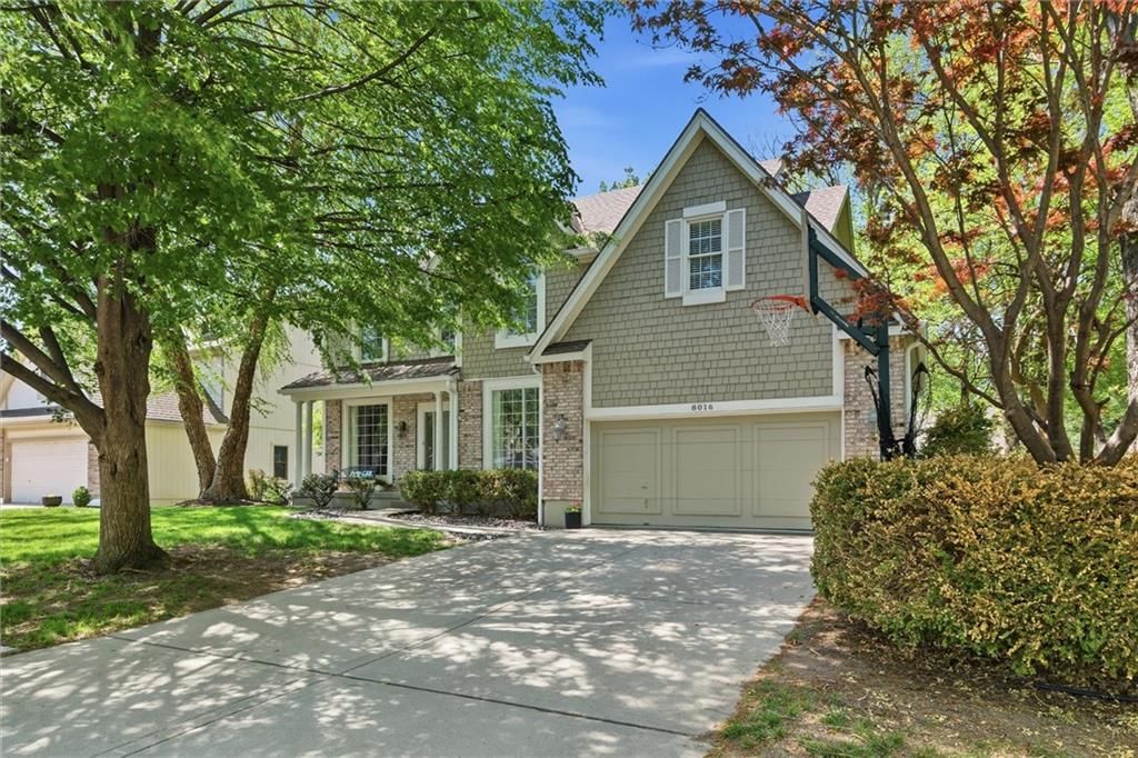 8016 N Chatham Avenue — photo 3