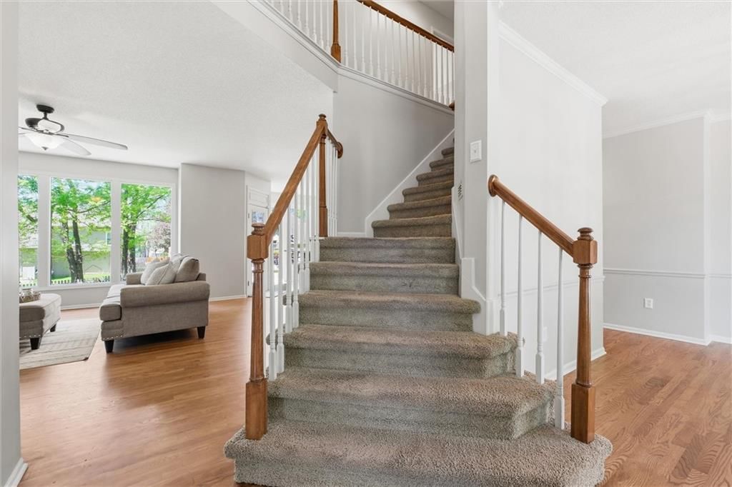 8016 N Chatham Avenue — photo 4