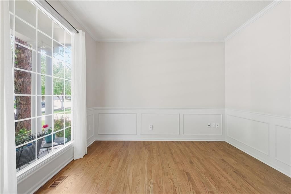 8016 N Chatham Avenue — photo 15