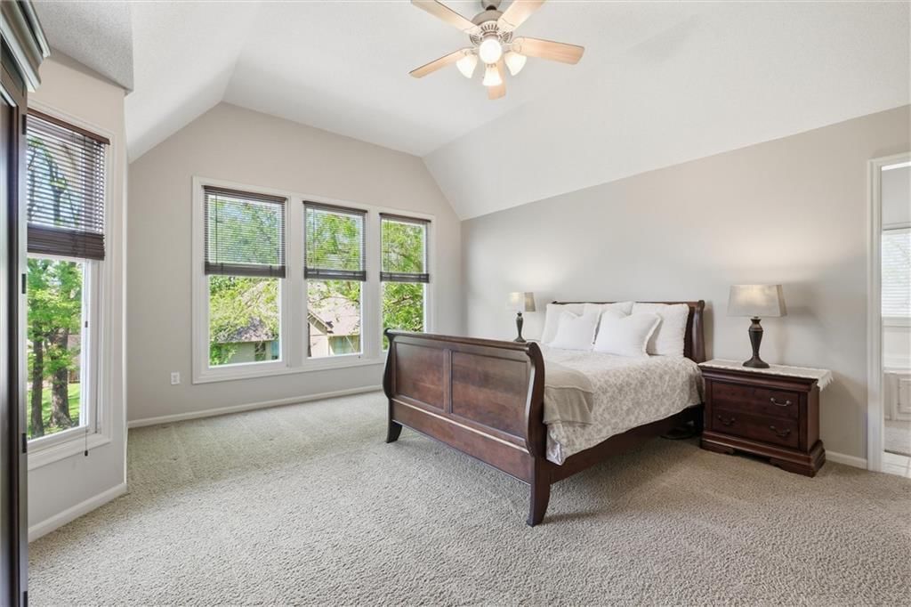 8016 N Chatham Avenue — photo 19