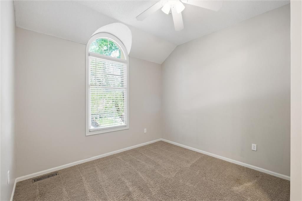 8016 N Chatham Avenue — photo 24
