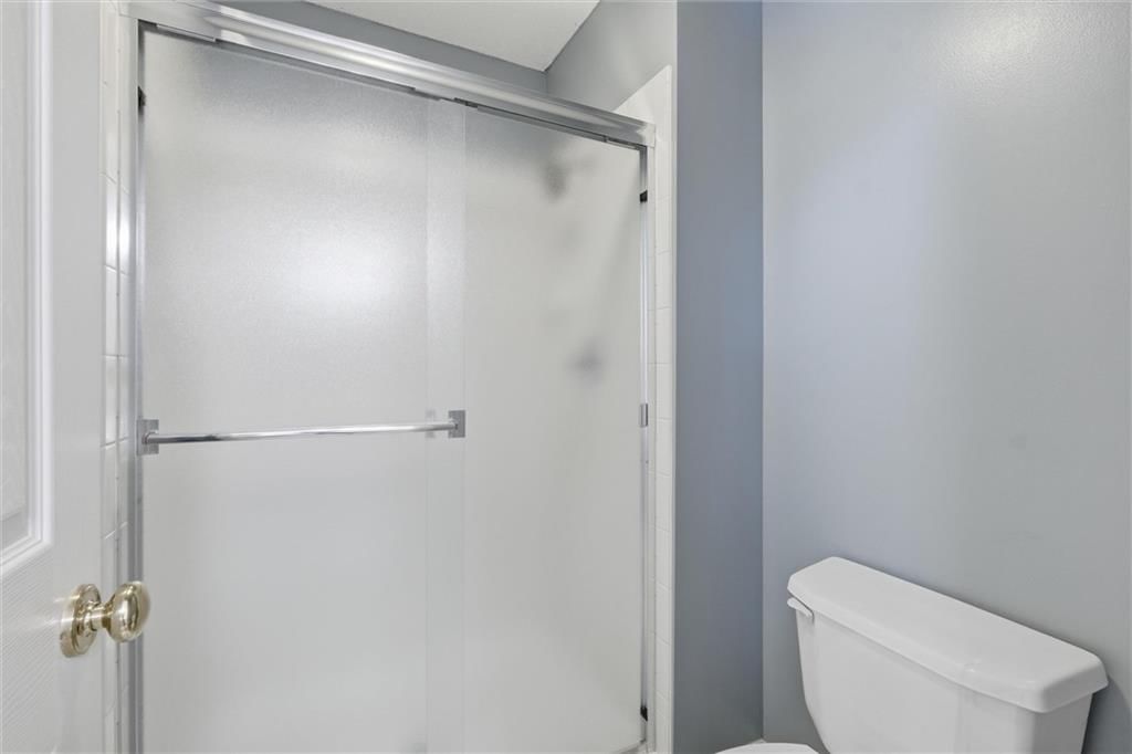 8016 N Chatham Avenue — photo 25