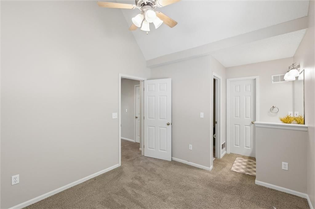 8016 N Chatham Avenue — photo 26