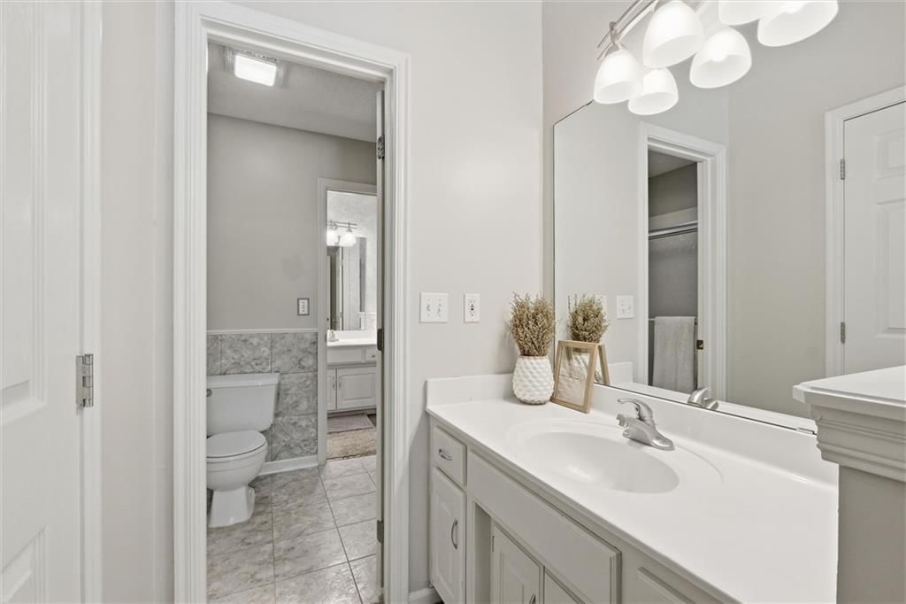 8016 N Chatham Avenue — photo 29
