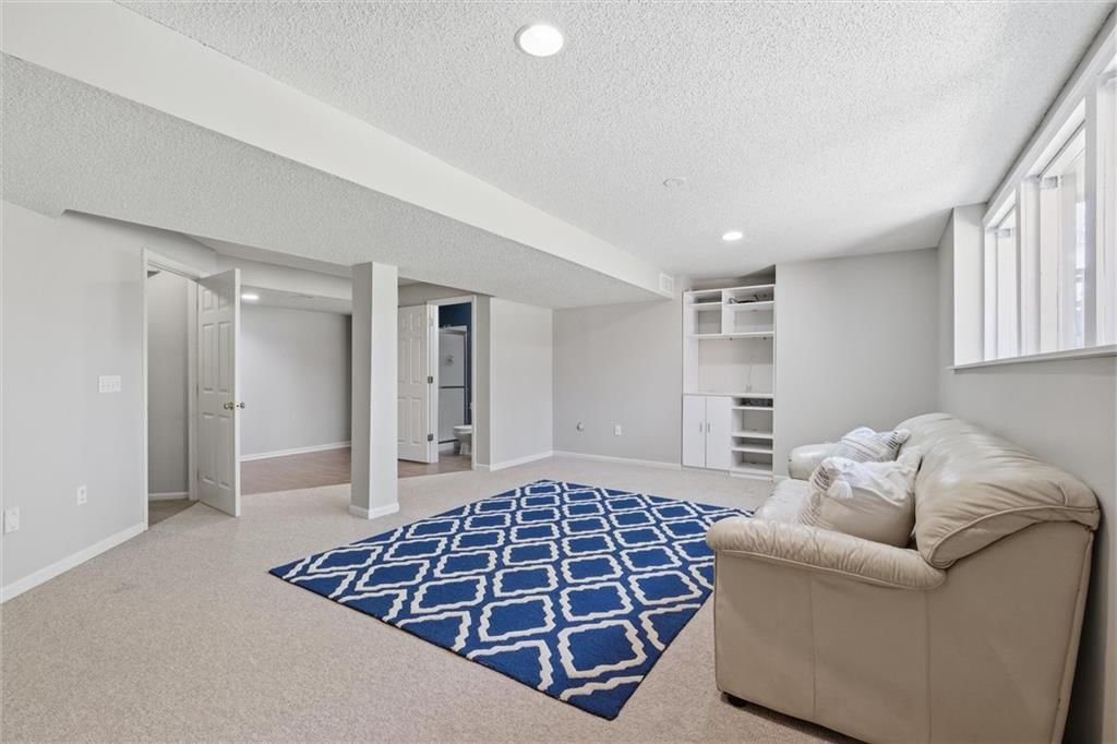 8016 N Chatham Avenue — photo 33