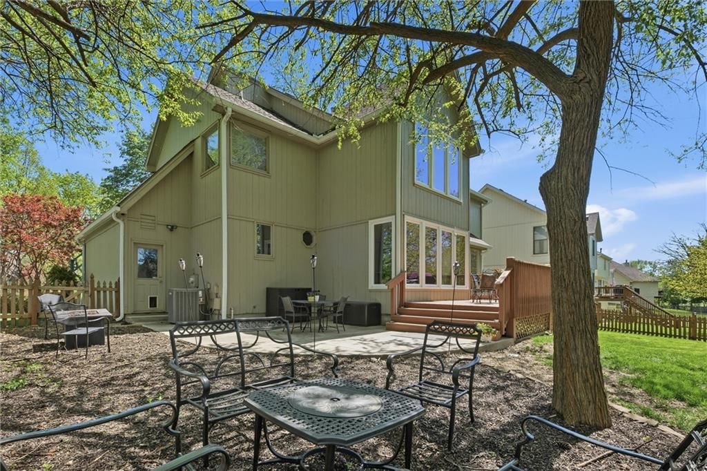 8016 N Chatham Avenue — photo 39