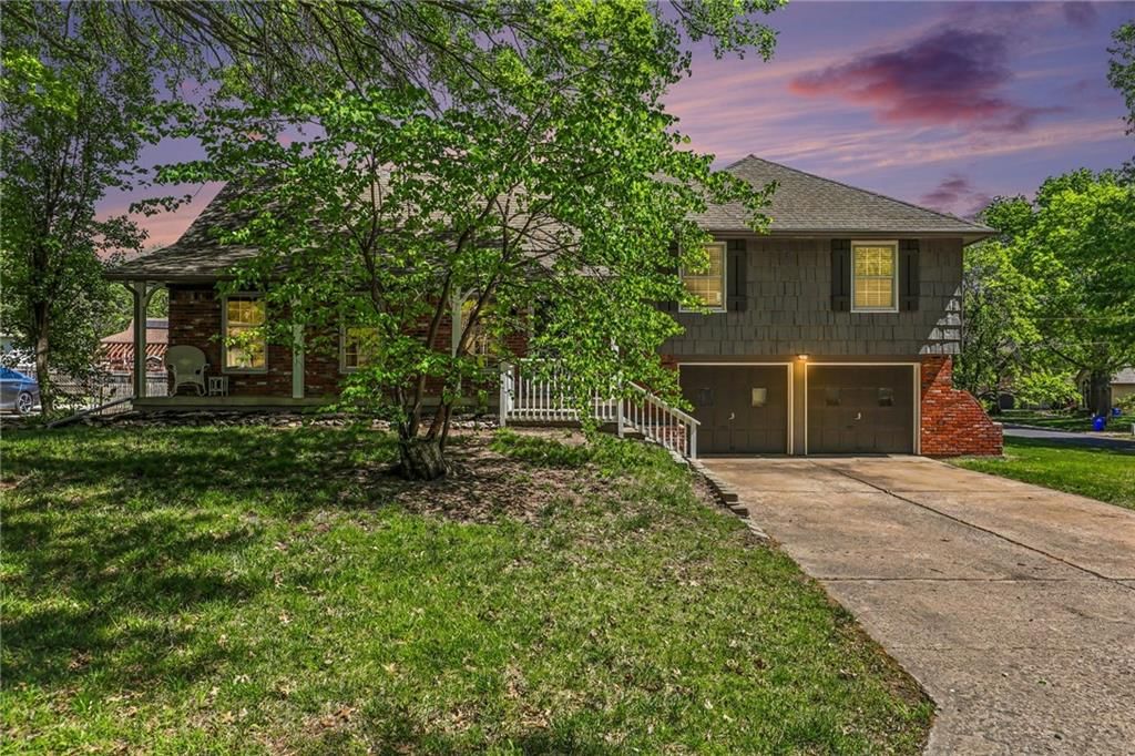 12931 Smalley Avenue — photo 1