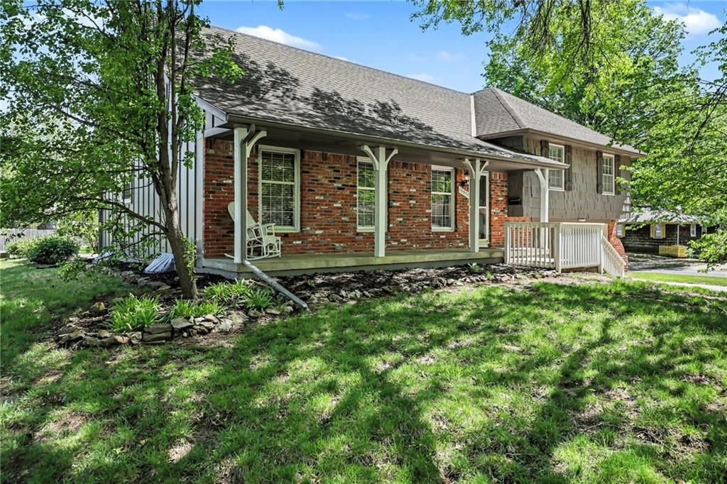 12931 Smalley Avenue — photo 3