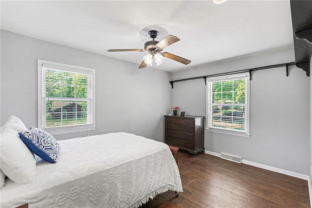 12931 Smalley Avenue — photo 21