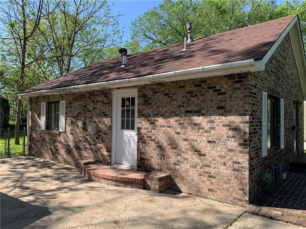 8404 Greenwood Road — photo 3