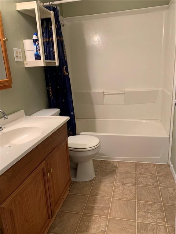 8404 Greenwood Road — photo 9