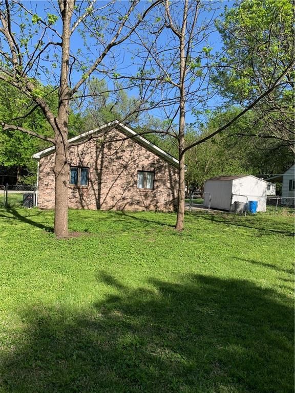 8404 Greenwood Road — photo 15