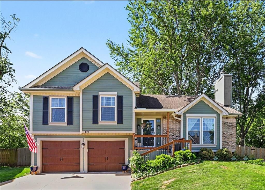 1445 W Prairie Court, Olathe, KS