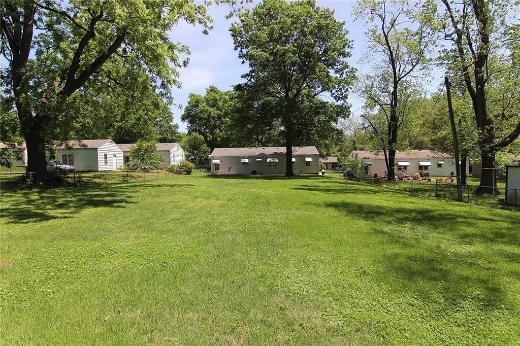 5302 Flint Street — photo 2