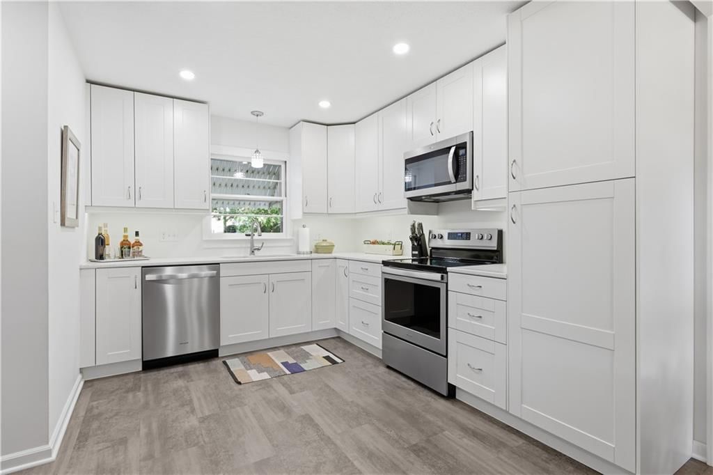 5302 Flint Street — photo 11