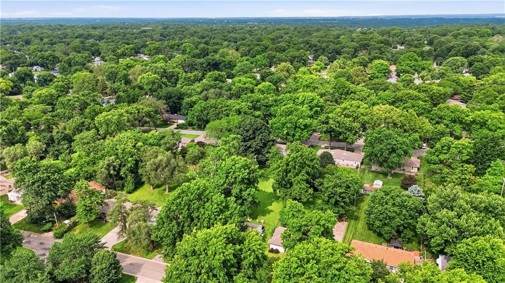 5302 Flint Street — photo 39