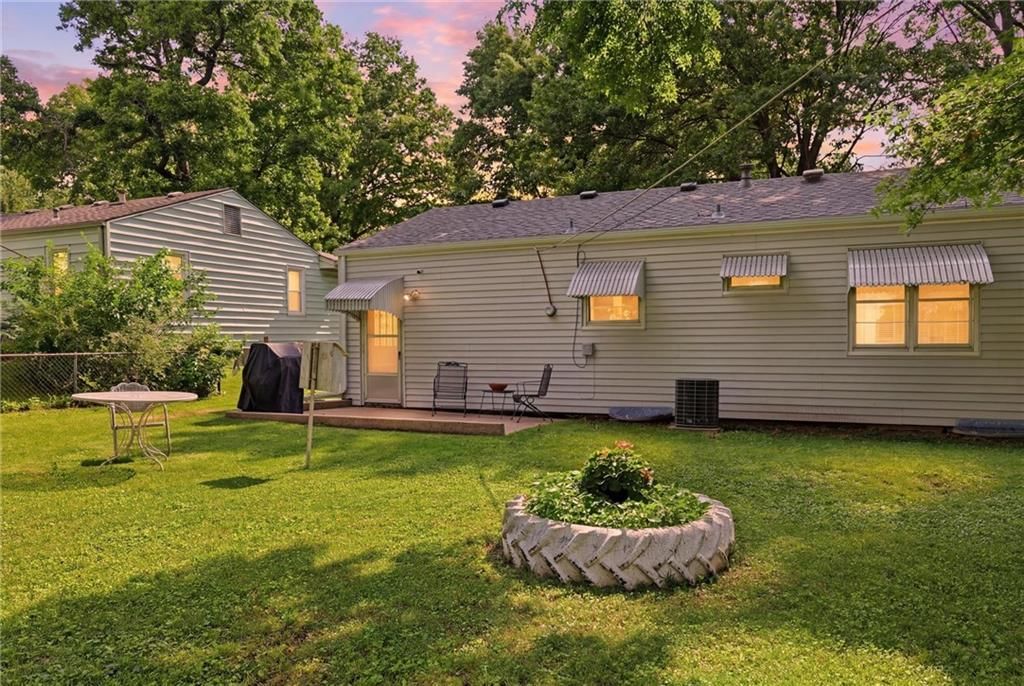 5302 Flint Street — photo 42