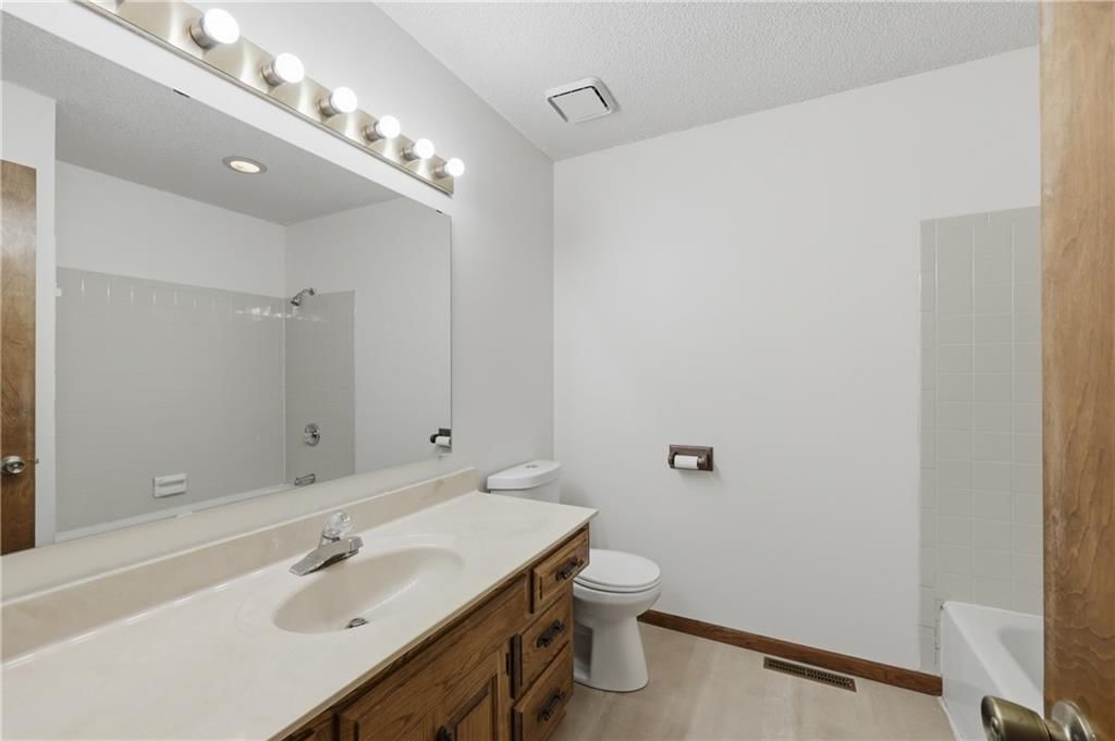 16405 E Gudgell Court — photo 8
