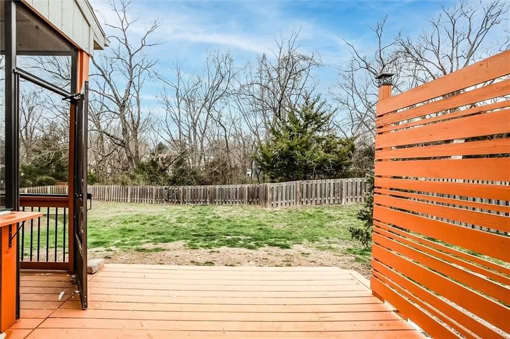 7370 N Lamar Avenue — photo 23
