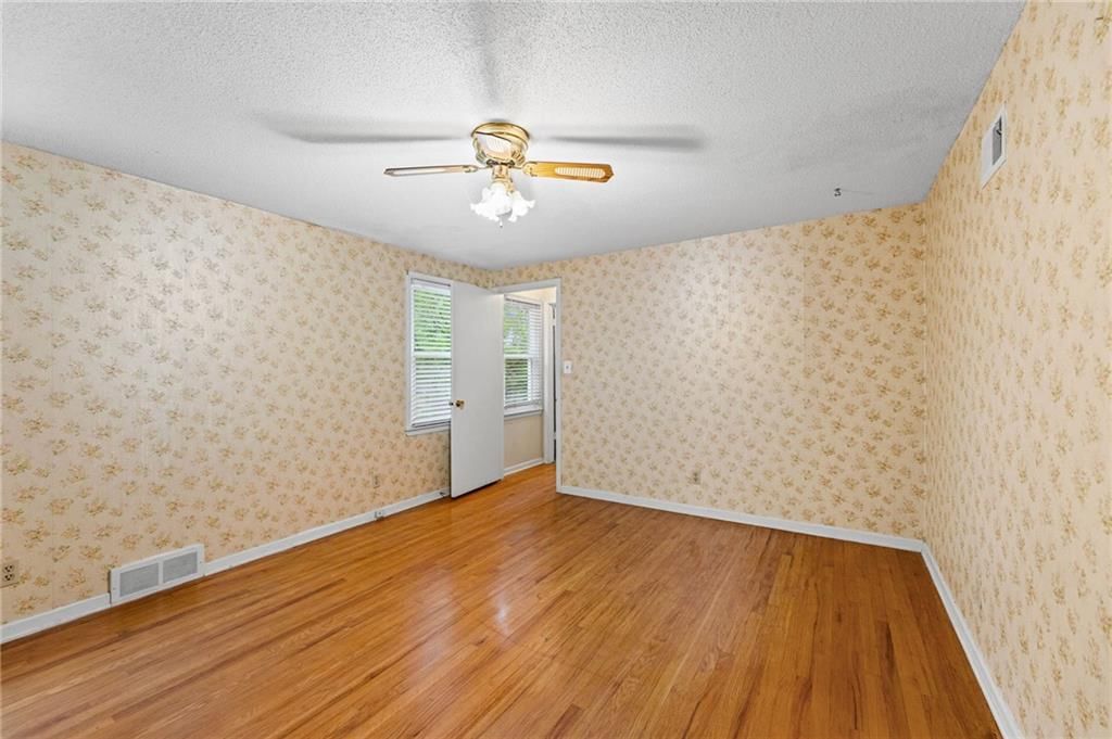 1610 NE 68th Street — photo 25