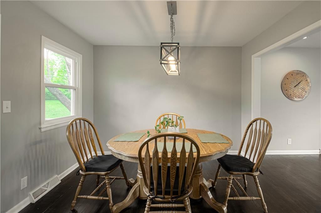 10719 Mersington Avenue — photo 11