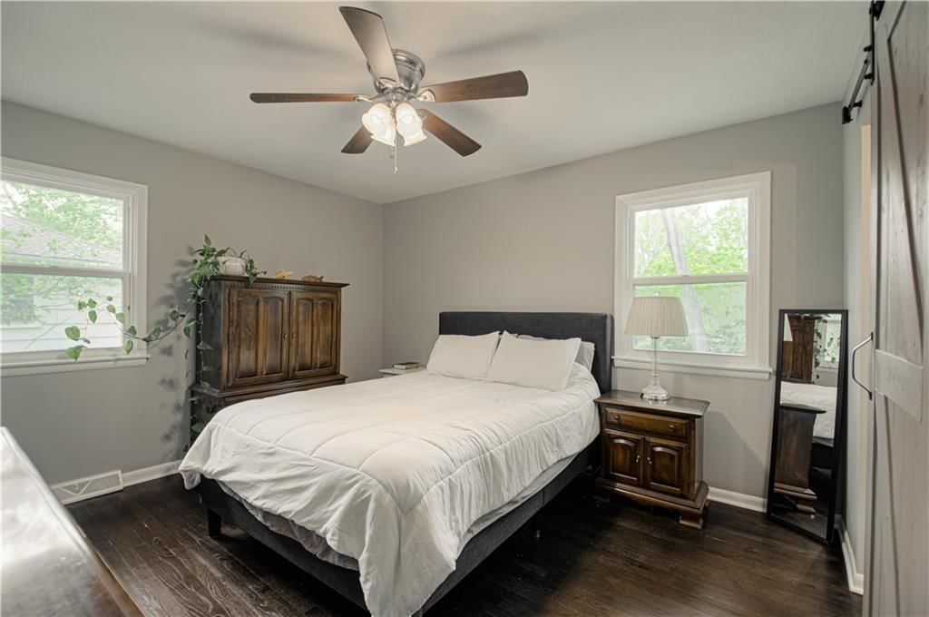 10719 Mersington Avenue — photo 12