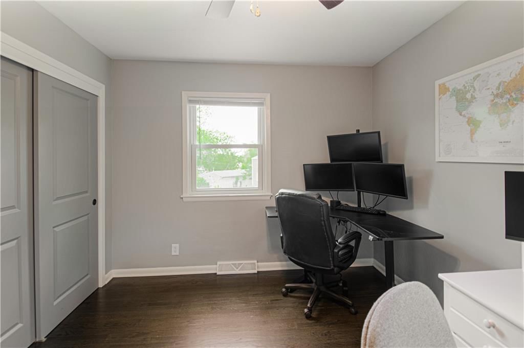 10719 Mersington Avenue — photo 18
