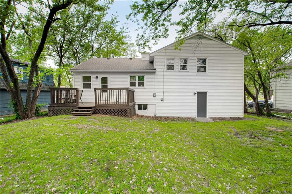 10719 Mersington Avenue — photo 26