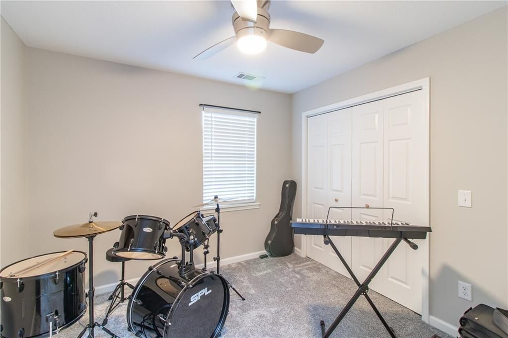 502 Mallory Court — photo 17