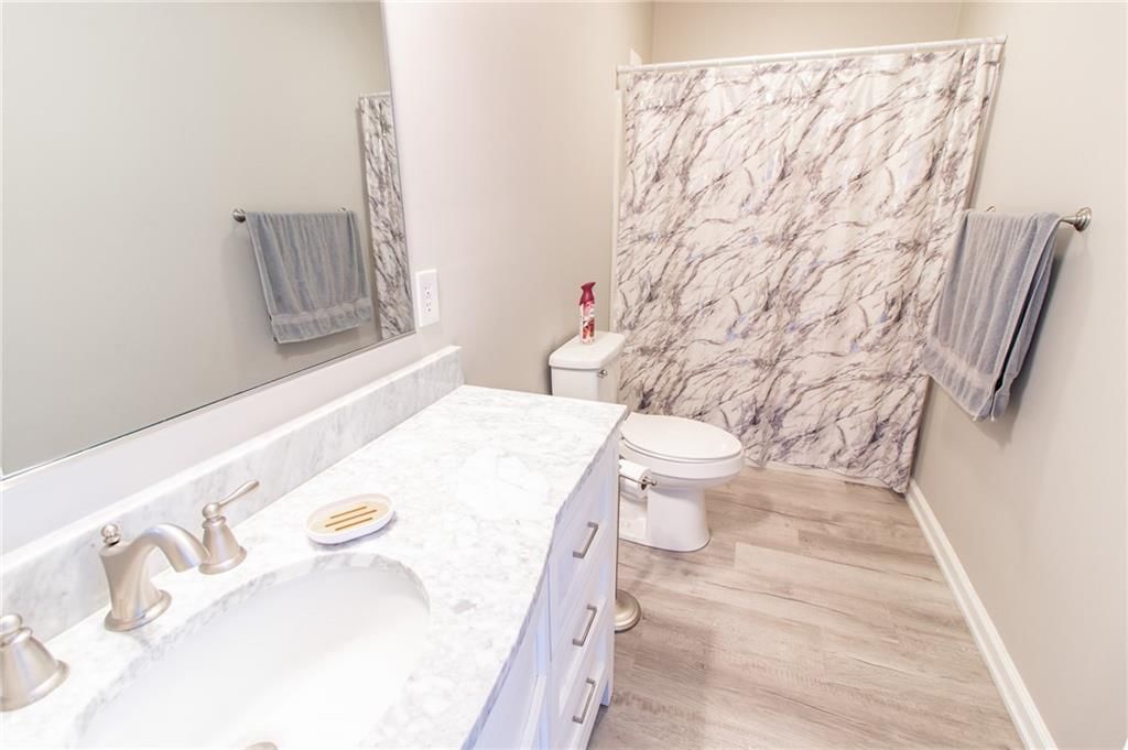 502 Mallory Court — photo 18