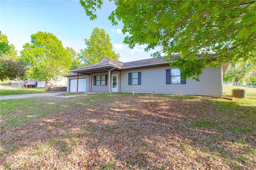 502 Mallory Court — photo 22