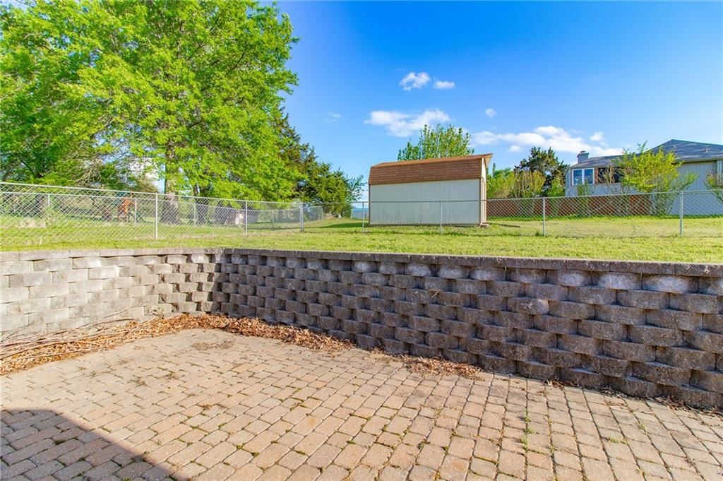 502 Mallory Court — photo 25