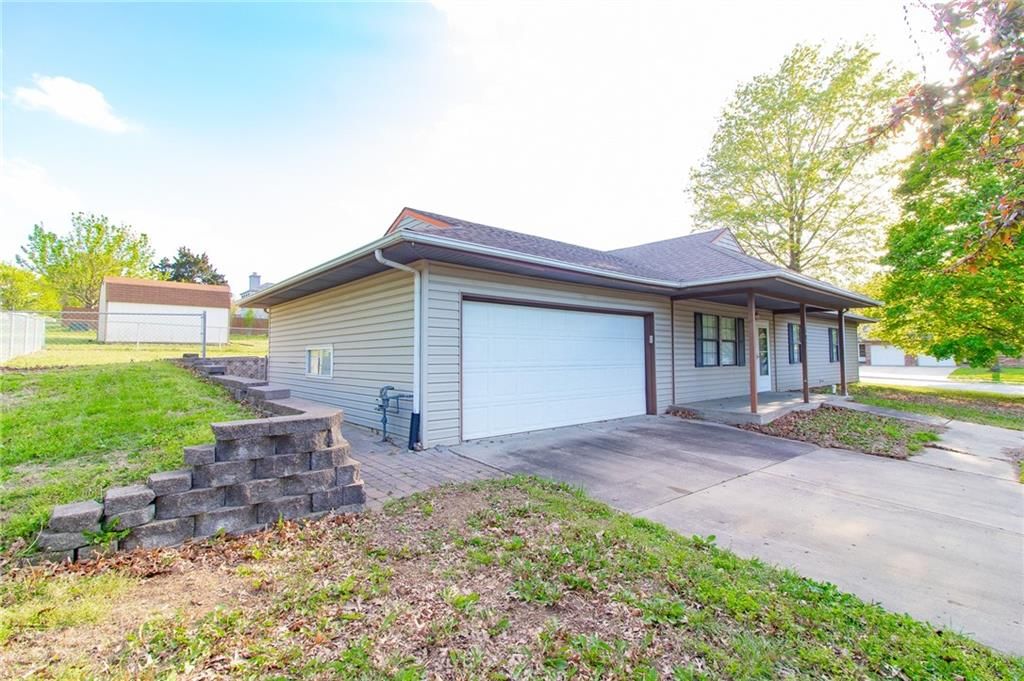 502 Mallory Court — photo 30