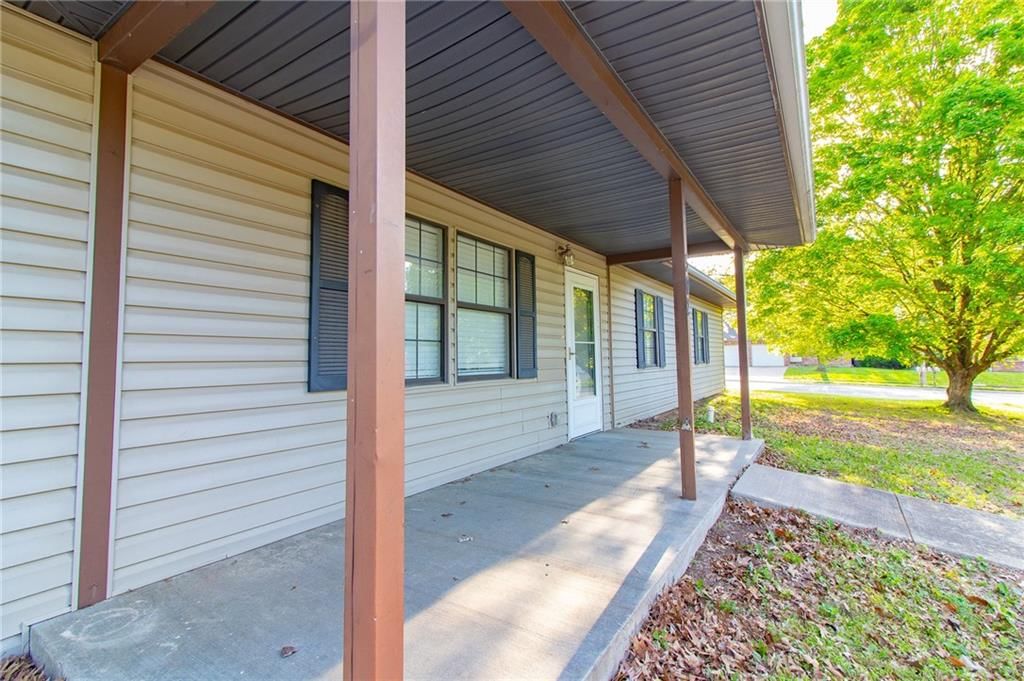 502 Mallory Court — photo 34