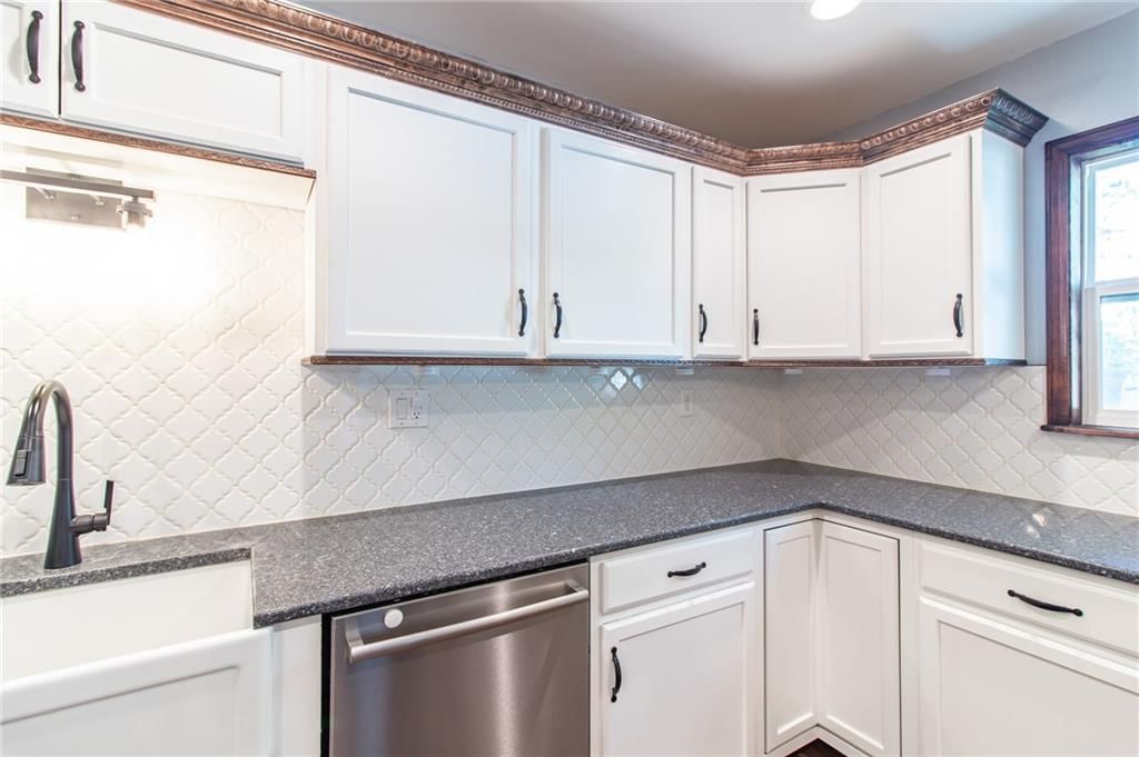 816 E Market Street — photo 9