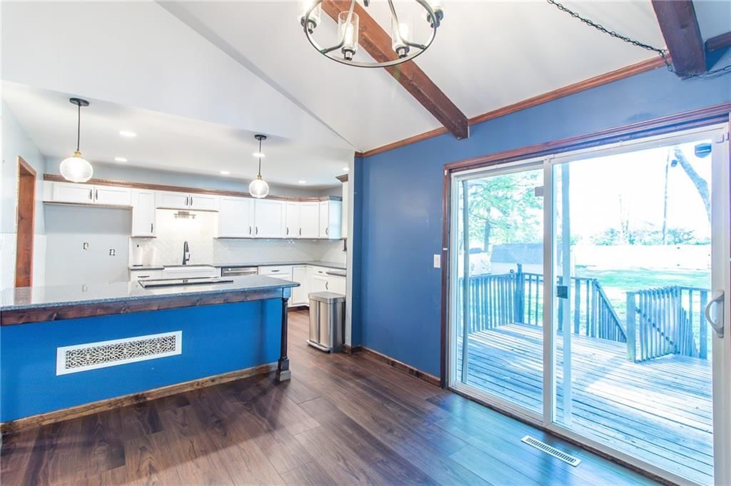 816 E Market Street — photo 11