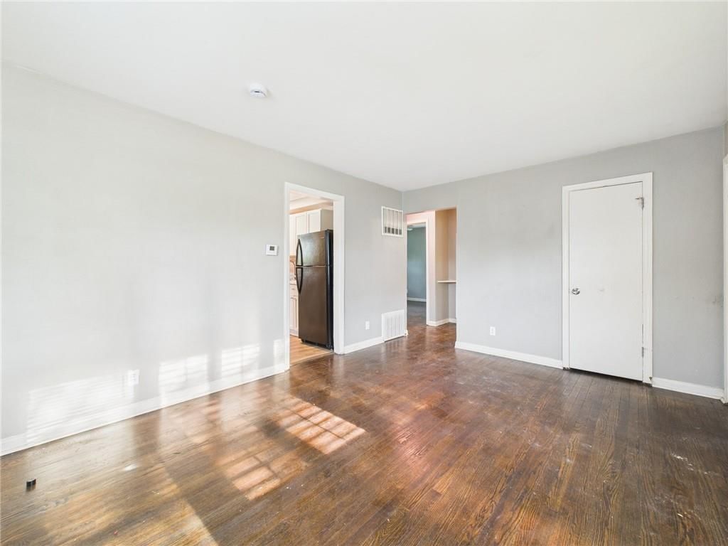 6149 Agnes Avenue — photo 4