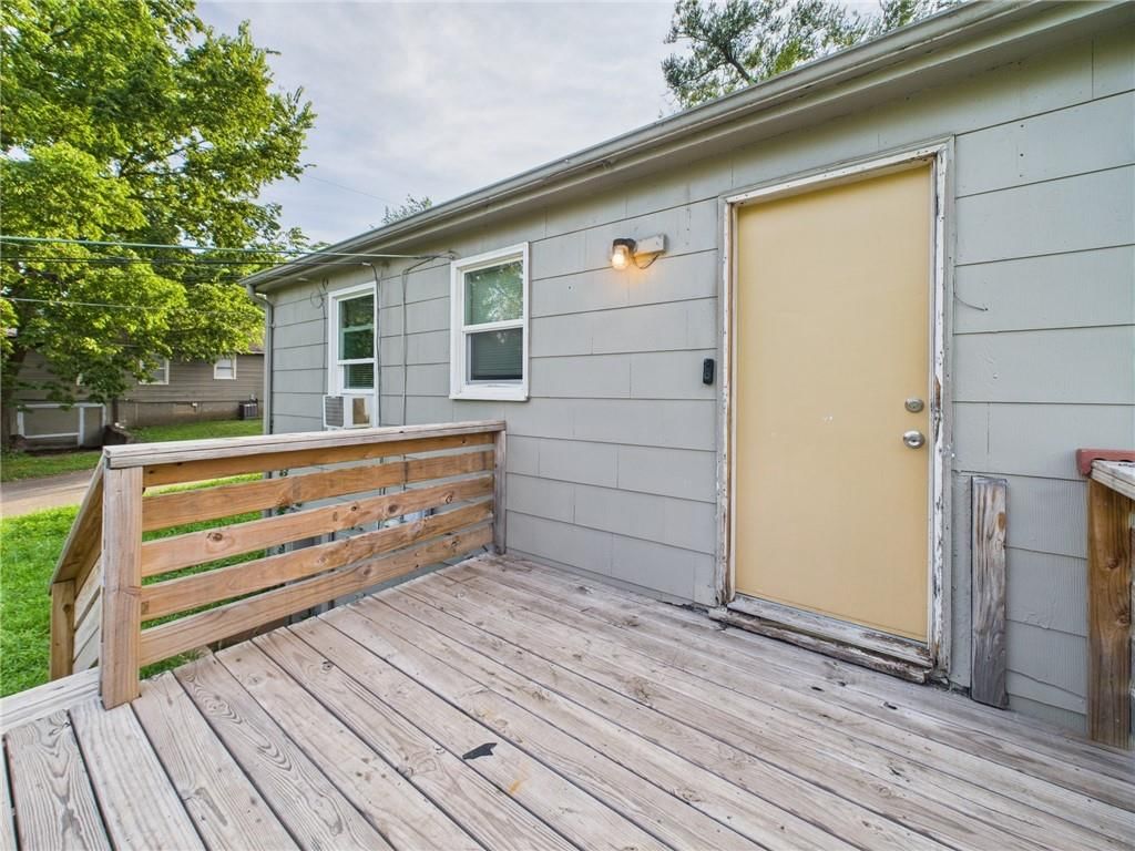 6149 Agnes Avenue — photo 21